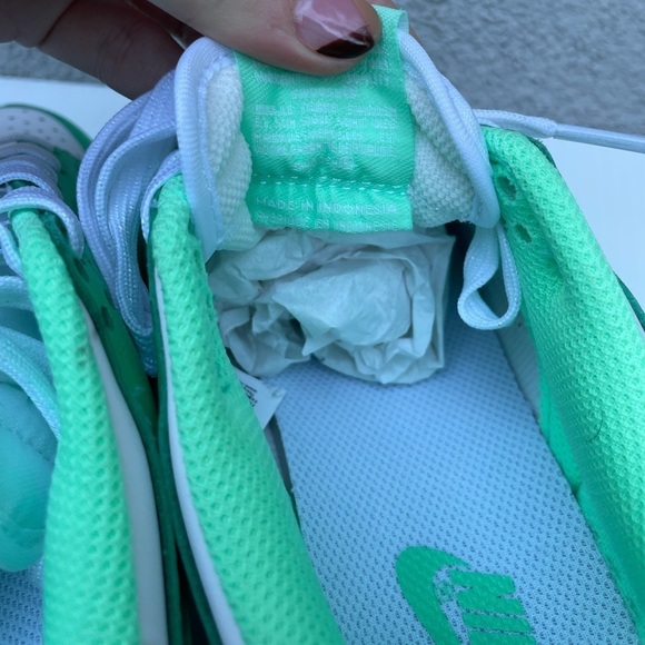 Nike Dunk Low In Green Glow/White Size US 5 EUR 37.5 - Picture 9 of 13